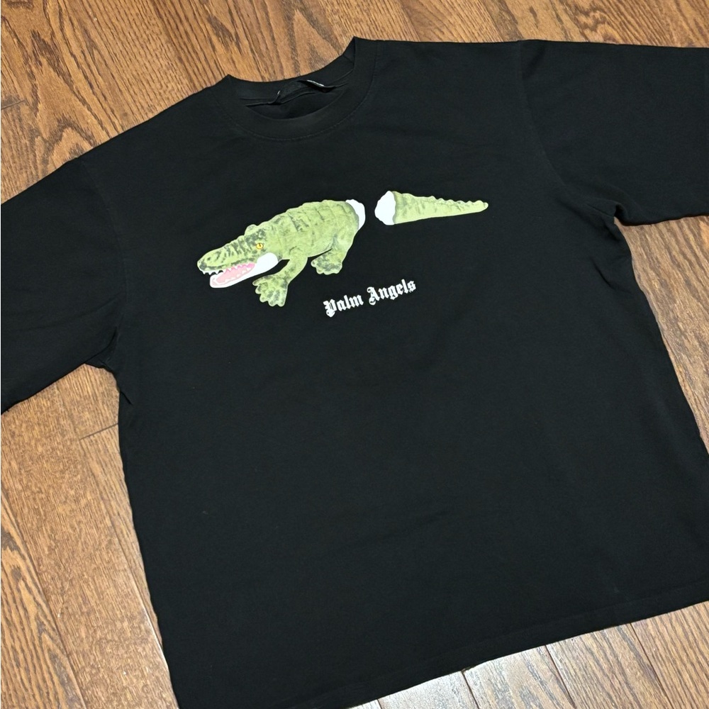 Palm Angels Black Tee with Green Reptile Design